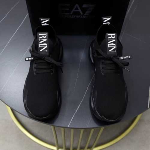 出厂价： 品牌：阿玛尼arm Ni 标准码：38–44 45定制 等级：官网同款 材料：原版面料 舒适内里 轻便柔软耐磨大底 款式类别：男士时尚休闲鞋靴 跑步