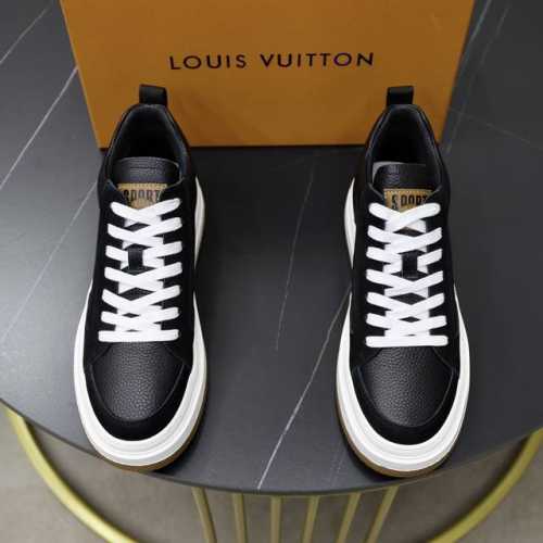 品牌：LV路易威登 标准码：38-44 45订做 等级：官网同款 材料：原版牛皮面料 舒适猪皮内里 轻便耐磨大底 款式类别：男士时尚休闲鞋靴 跑步 运动鞋 尊