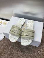 工厂价平底 高跟 迪奥 Dior 2025春夏新款一字拖拼色女鞋 CD字母logo立体刺绣圆柱跟凉鞋 方头粗跟果冻色露趾拖鞋 市面顶级版本材质:鞋面原版一致高温
