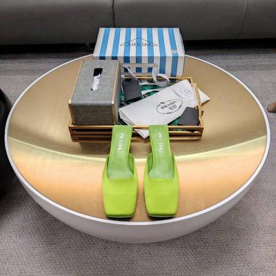 T台秀场穆勒鞋 真丝凉鞋系列 顶级包装配套最高版本 PRADA 普拉达新品， 顶级版本 实力来袭！prada24“T台秀款”,主推热卖款式，真丝材质穆勒系列春夏