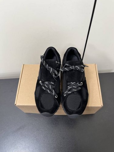 Negativethree Nt3 小众潮牌 设计师品牌机能 运动鞋 韩国各大网红 明星都在穿的 一款小众韩国品牌 关键是这个灰蓝色狠狠的戳到了我 面料：原版高