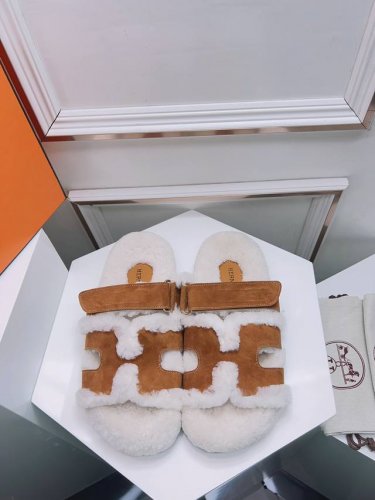 全年做货 羊京系：驼色 工厂批 ，男款10 Sss最新火爆款，官网小红书同步，二舅毛拖面毛里款，只做 全真皮 全真毛 专柜质量 女款35-42 41、42定做