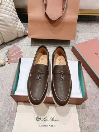 出厂价： 270 皮面升级版本Lp新品发售loro Piana 官网同款针织乐福鞋｜采用 Wish 牛皮面料制作｜缝制鞋面采用独特针织面料制作工艺｜全方位一比一