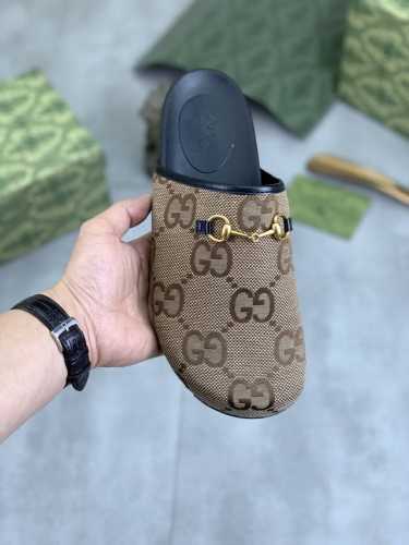 工厂价 实价 古驰半拖商务皮鞋爆款精选 古奇gucci 官网最新款古奇半拖商务皮鞋，爆款版型简洁大气，潮男专属.独有的官网最新品牌原版双g压花素元素古奇原版装饰