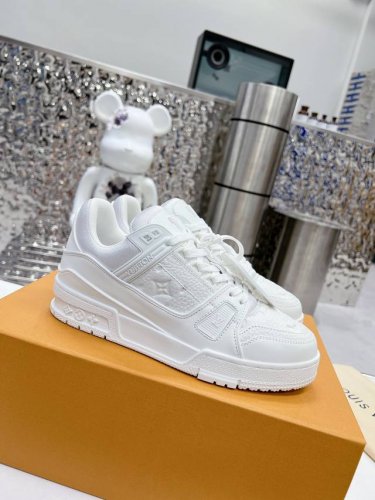 新款 代购品质lv～路易威登lv Trainer最好看的运动鞋，驴牌力推新品，官网限定款复古篮球运动鞋！高帮低帮均花血本购入原版1:1精准复刻、细节很无敌、诚意