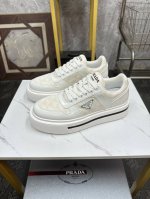 Pradr-普拉达 奢牌运动休闲鞋，进口原版材质，网布内里 高档舒适，原版大底轻盈耐磨！纯手工制作，细节决定品质！38-44 45定做不退换 Jk