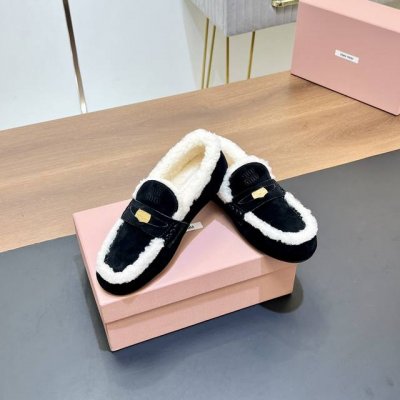 升级正确版本 Miumiu缪缪毛毛金币乐福鞋、2024秋冬新款毛鞋保暖单鞋 正确对版的毛毛 带微卷的哦 和版型、注意区分市场错版的哦 Miu Miu系列的细节特