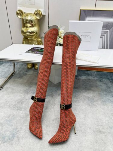 出厂价 Balmain 巴尔曼 Fw 秋冬新款针织靴！ 海外订购原版，1:1完美复刻！ 鞋面：原版定制飞织鞋面 内里..垫脚：牛皮里 跟高：9.5Cm Size