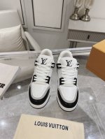 男款工厂P价P： Louis*Vuitto* Lv Trainer 特别版 运动鞋欧洲代购1W Rmb购入 历时一个月爆拆开发 大底和面料私模 鞋面更是报废了三