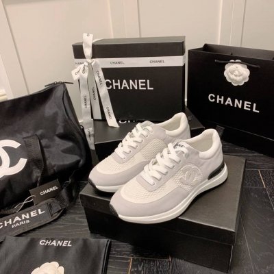 橙子出厂价 Chanel 香奈儿经典款 网面透气小白鞋 休闲运动鞋 各大博主社交日推款，这季新款简直闭眼入，上脚狂好看，率性的休闲运动风，演绎香奈儿的时髦女性气