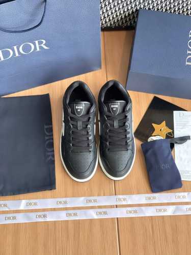 Dior B57系列整双鞋子采购Zp开发打造，全部定制材料，独家开模大底，细节全部对版出货，连包装也做到跟正品一样。码数:男39-44