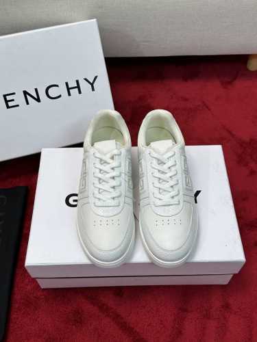 厂价 顶级版本givenchy 纪梵希 4Ｇ低帮慢跑运动鞋 ．经典，永不过时，工厂出货！内外侧独家开模专属纪梵希大ｇ Logo设计工艺，多色的搭配尽显纪梵希潮流
