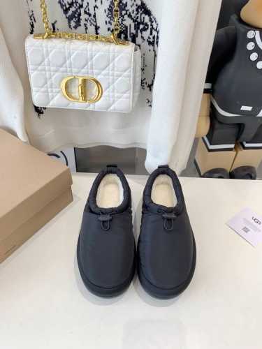 代购级 Ugg F22经典麦克斯羽绒雪地靴 小号款 W Classic Maxi Short 舒适休闲，简洁时尚。原版购入，完美复刻。 Mslv面料 10毫米u