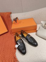 出厂价 Hermes 爱马仕 经典Paris 乐福鞋 H家经典代表作 时尚又百搭 超级舒服 每个细节都做到极致 原版套楦 独家私模H扣纯钢五金 原版私模真皮注塑