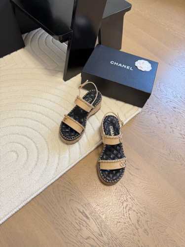 Chanel 25C春夏链条拖鞋全系列全系列首发 专柜有的我都有高版本高品质鞋面牛皮 原版面料 内里羊皮 原版大底Size:35-39 其他码数定