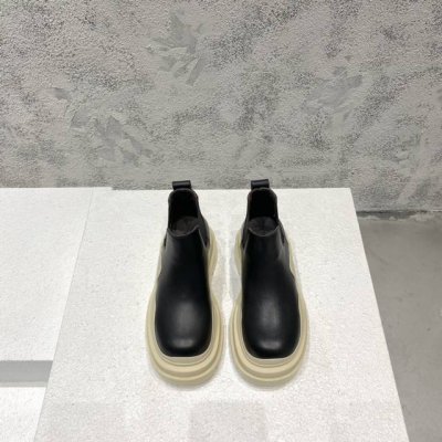 冲量价: 男款+30 顶级高端版本 代购品质 原版开发 Bottegaveneta高版本情侣款短筒波浪底系列马丁靴，耗时三个多月升级版终于完美复刻，我们把每一个