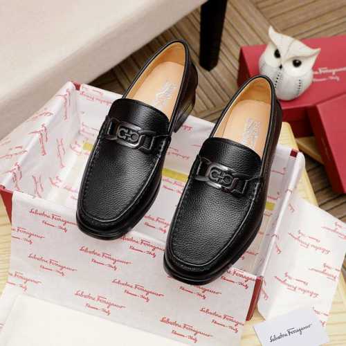 工厂价商品商标：Ferragamo 菲拉格慕 休闲皮鞋正码码数: 38-44 45订制商品材料：精选 进口头层开边珠鞋面+奢华五金扣，进口水染牛皮内里 强烈立体