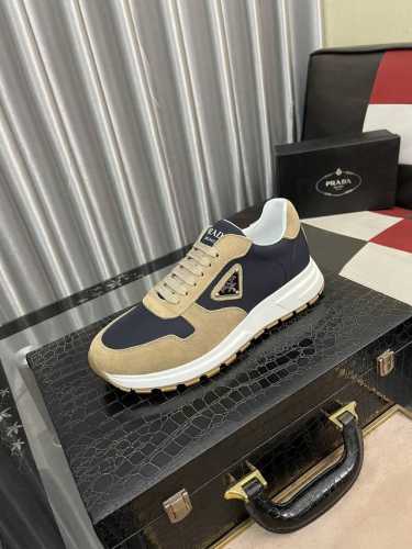 出厂价： Prada 普拉达-高端品质 休闲运动鞋-鞋面：小牛皮鞋身品牌金属扣件、-内里：透气皮里-大底：超轻tpu发泡 橡胶；成型大底-超高品控 做工精细：凸