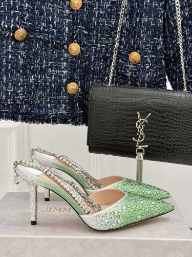 厂价 Jimmy Choo 吉米周经典钻石链条尖头水晶高跟凉鞋 超绝的水晶鞋 美到移不开视线 鞋型做的非常秀气 不会过分窄长 内部空间很足 让脚趾能足够的放松