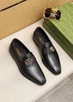 商品商标：Gucci 古驰 休闲皮鞋 正码码数: 38-45 45订制 商品材料：精选 进口头层小牛皮压花鞋面+奢华五金扣，进口牛皮内里。强烈立体视觉效果，橡胶