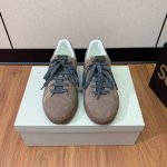 Brunell* Cucinell* 休闲鞋。材质：鞋面进口环保牛绒，羊皮内里，橡胶大底。 码数：35-42 41、42定制不退换 编号1-8