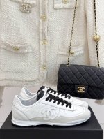 厂价 CHANE*｜小香25C早春新品休闲运动鞋板鞋德训鞋流水的时尚铁打的小白鞋hhh简单耐看 很有质感颜值超高 精简凸显的双C大Logo 高级感满满！鞋子很轻