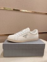 工厂价 高版本 高品质新款PRADA 普拉达 专柜同步上市， 新款男鞋、面料精选高科技滴胶工艺制作而成。内里:全牛皮内里。高端气垫开模防滑橡胶大底，精美线条、简