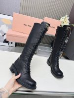 Miumi＊缪缪24Ss明星网红同款秋冬走秀款西部系列 复古机车靴系扣马丁靴 今年最值得入手的靴子 ！超多网红明星上脚 Miumiu今年秋冬确实泰酷辣 秋冬限定