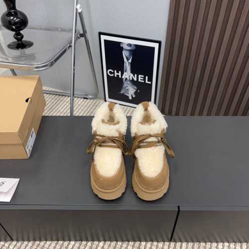 出厂: 独家顶级版本 Ugg~24Vs秋冬爆款松糕厚底休闲雪地靴系列 松糕厚底绑带雪地靴 一款不会撞衫的鞋子、简约的隔板设计上斑点的大底、鞋面真丝卷毛、秋冬季必