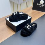 顶级版本 Chanel 香奈儿 专柜同步新款双c钻扣 厚底毛拖鞋 羊毛拖鞋 秋冬系列火爆上新，这一季毛拖香家小爆款！ 认准我家细节实力拍 专柜买版按正品1：1复