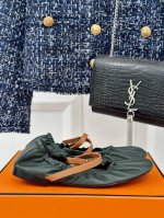 Hermes 爱马仕24S春夏 经典h扣玛丽珍鞋系列 经典复古高级感单品 好穿又好搭配 上脚秀气！ 鞋面采用进口小牛皮 内里踮脚混种羊皮 意大利进口牛皮大底 S