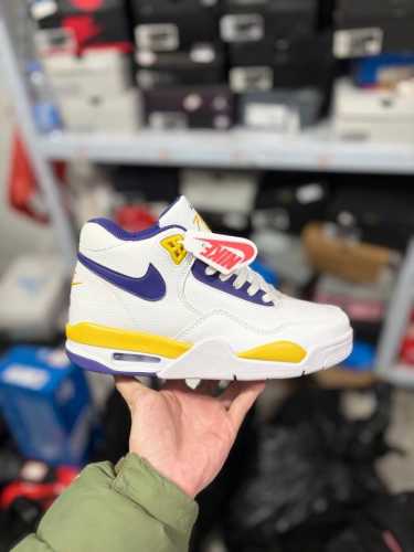 公司级耐克Nike Air Flight 89男子运动鞋 AJ4兄弟款 缓震篮球鞋 重塑80年代后期非凡篮球战靴的经典风范 利落皮革结构搭载卓越缓震系统 重现传