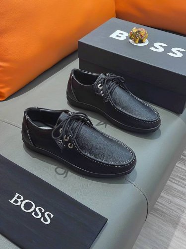 商品名称：Boss 波士 正规码数: 38-44 休闲鞋 商品材料：精选 牛皮鞋面，舒适羊皮内里 ；原厂大底。
