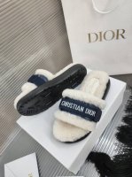 迪奥 Dior 2024春夏走秀新款 Iviera Evolution魔术贴织带厚底休闲羊羔毛女鞋 Cd立体刺绣字母logo藤格纹露趾居家面包拖鞋 明星同款拼色