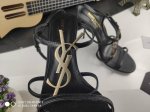 真皮底 Saint Laurent 圣罗兰、一字带凉鞋早春专柜同步最新款、YSL、Logo字母扣装饰经典上乘美艳力作 专柜最火春夏系列 兼备气质 时尚 经典耐看