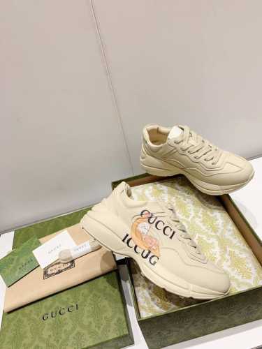 出厂价 男码加10情侣款 Gucci老爹鞋，情侣鞋，顶级代购版本 面料：原版定制进口牛皮内里.垫脚：原版水染羊皮 工艺：德国设备5D打印 永不掉色 大底：TPU