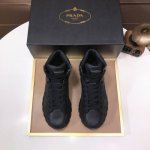 工厂 普拉达prada 顶级原单，当季新款，高品质原单牛货，顶级高丝光牛皮拼原版透气布料+进口滴胶，内里进口弹力布配原版牛皮垫脚，原厂气垫大底！品质保证！码38