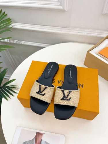 Lv 路易威登 24 2024 春夏新款 顶级版本原版一致 专柜主打最新款 Lv Capri 拉菲草字母扣拖鞋 硬货上新 代购级别！高级感十足！国内外博主刷爆的
