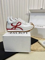 超级火爆 Loewe 罗意威 最新内增高拼色德训鞋 阿甘鞋 小白鞋 进口麂皮+牛皮+原版丝绸拼接 +Ptc Loewe标志性草书字样l与鞋身完美融合，多种颜色的
