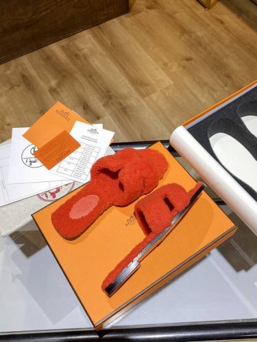 代购级 Hermes泰迪oran毛拖，原版购入开模，纯羊毛 非常柔软 秒杀市场一切版本！高级-显腿瘦！ 开模定制a级高密真皮大底，奢华包装！ -无二品质，34-