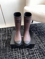 代购级短款 长款 Chanel香奈儿24Ss 大爆款雨靴！ 入手一款本季颜值爆表雨靴，国内专柜个位数限量，不是vic完全是拿不到的 我真是太幸运了，真是大爱这雨