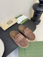 Gucci古驰女士厚底拖鞋包头穆勒鞋拖鞋火爆全网100周年秀场大爆款无原版不开发购买原版一比一完美复刻 面料：进口磨砂牛皮 内里：牛皮内里 鞋底：原版开模鞋底