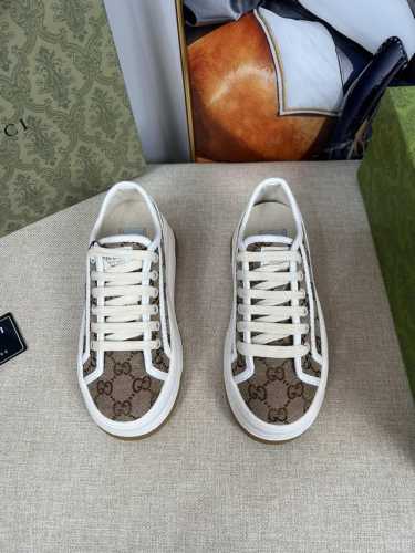 橙子出厂价 Gucci 古驰1977系列 经典刺绣gg厚底帆布鞋 休闲板鞋 情侣款 Gg厚底运动鞋复古刺绣休闲运动鞋松糕厚底酷飒风格复古拼色板鞋帆布鞋 早春爆款