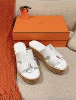 出厂价 Hermes 爱马仕 Eze 30 凉鞋系列 时尚又百搭 超级舒服 每个细节都做到极致 原版swift小牛皮 麂皮 原版1:1独家私模鞋面 原版私模真皮