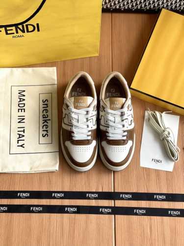 Fendi Match经典款整双鞋子采购Zp开发打造，全部定制材料，独家开模大底，细节全部对版出货，连包装也做到跟正品一样。码数:女：35-40 男39-44