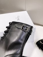 ss Celine 新款马丁短靴，系带英伦风马丁靴短夏天也可以穿的马丁靴，舒适透气简约耐看不过时是时尚圈永不退潮的经典所在，复古的英伦风格，让你穿出不一样的气质