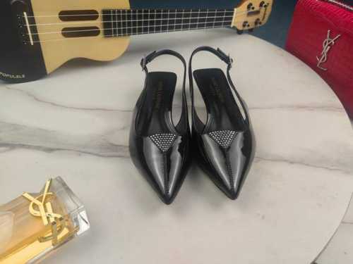 真皮底 米Saint Laurent 圣罗兰、细猫跟尖头烫钻凉鞋早秋专柜同步最新款、Ysl、水钻鞋装饰 经典上乘美艳力作 专柜最火春夏系列 兼备气质 时尚 经典