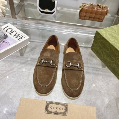 5257-3 男 橄榄绿 38-46码38.45.46订做 全新橡胶鞋底乐福鞋采用经典设计，匠心缀饰标志性马衔扣细节，塑就经典隽永的百搭单品，轻松打造多变造型。