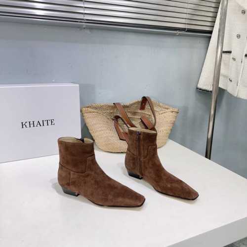 高品质出厂蛇纹 皮面 ！羊京 ！小众潮牌khaite24Ss秋冬新款粗跟方头蛇纹短靴！搭配直筒裤真是最经典的搭配，视觉上非常显瘦显气质，上衣随意搭配一件卫衣、针