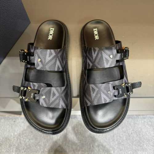 码数38-45Dior迪奥 最新款H-Town 系列 Oblique 厚底 拖鞋 凉鞋原版购入开发 做货 这款 Dior H-Town 凉鞋致敬运动风格经典标识